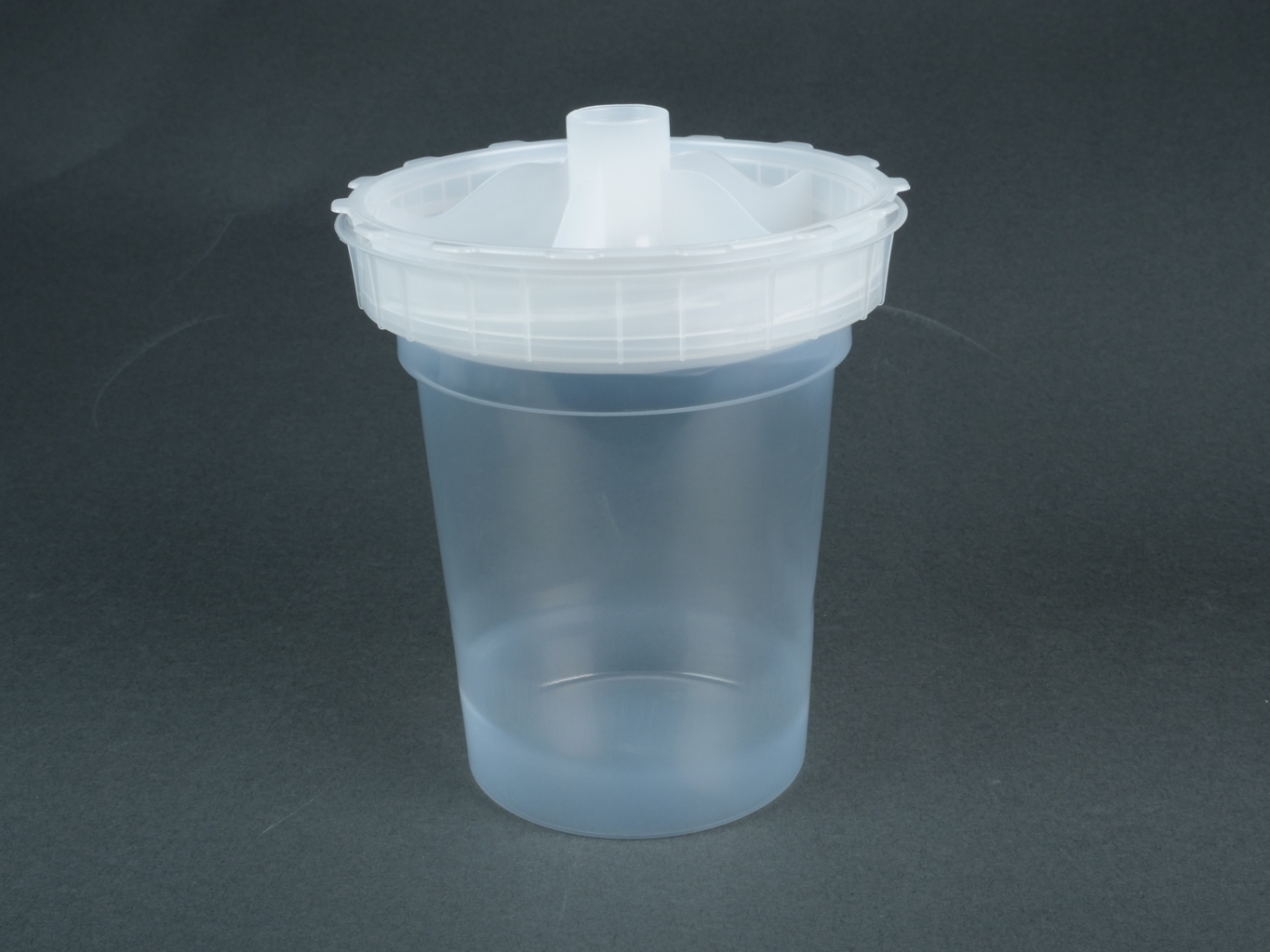 Одноразовый пластиковый стакан с крышкой со встроенным ситечком 190 мкм  FLEXI-CUP 45шт. в упаковке 1 шт.  JETA PRO 5861009